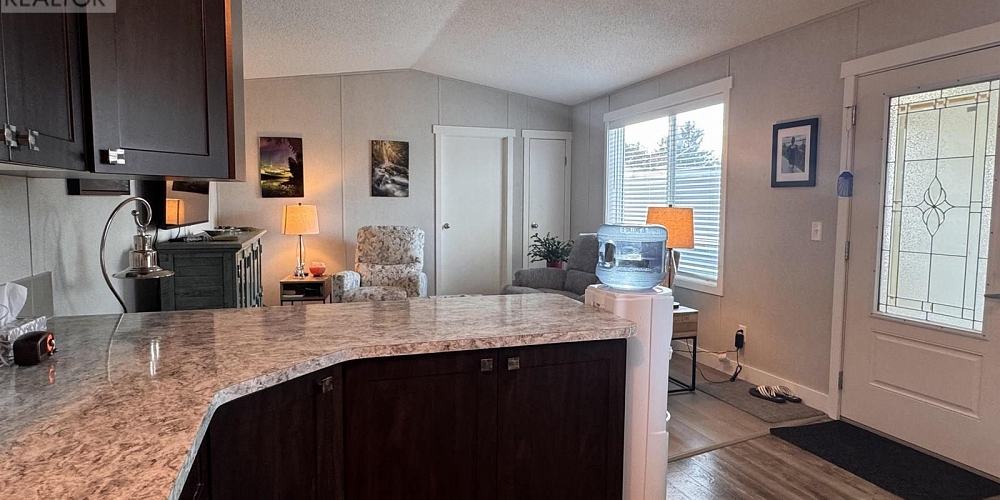 15 3614 KALUM STREET Terrace Photo 6