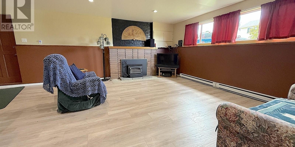 1656 INDIA AVENUE Prince Rupert Photo 18