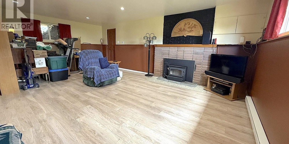 1656 INDIA AVENUE Prince Rupert Photo 19