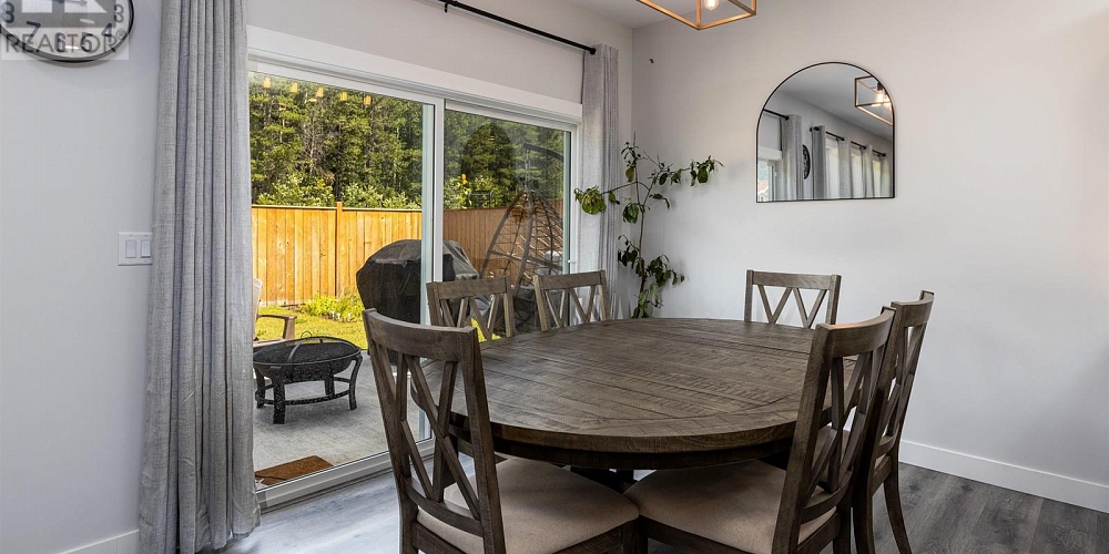 5238 SMITH AVENUE Terrace Photo 4