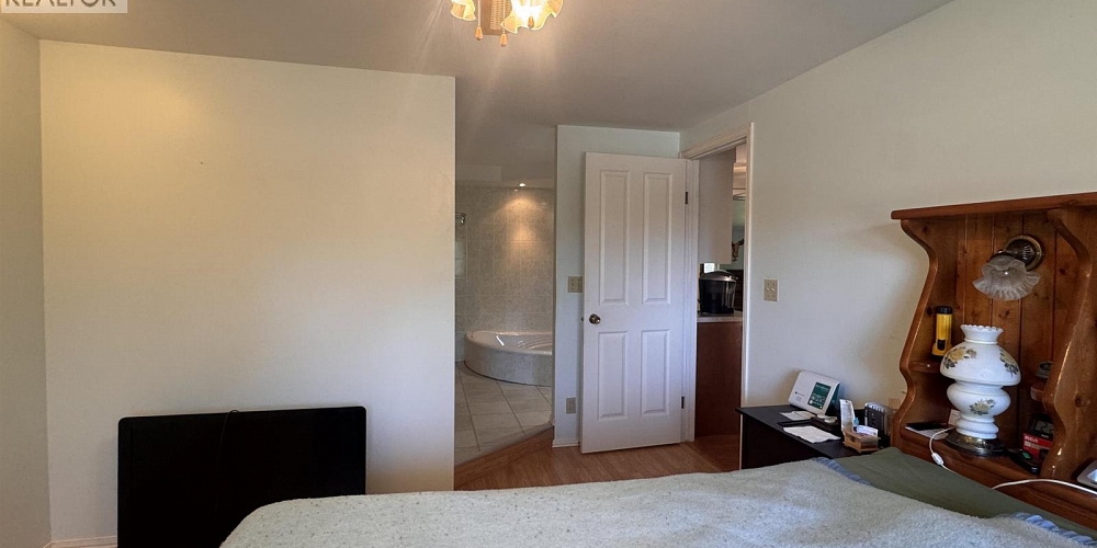 3628 ALDER AVENUE Terrace Photo 14