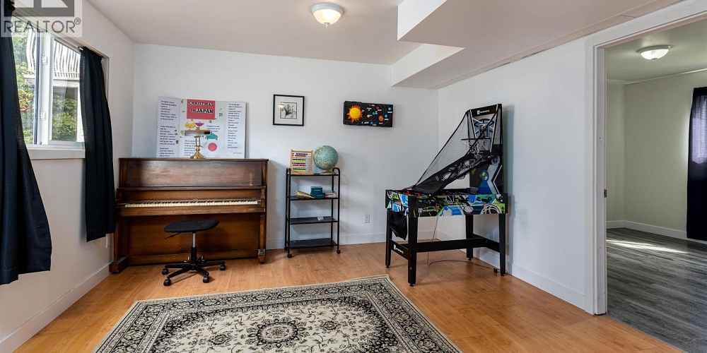 4912 LABELLE AVENUE Terrace Photo 12