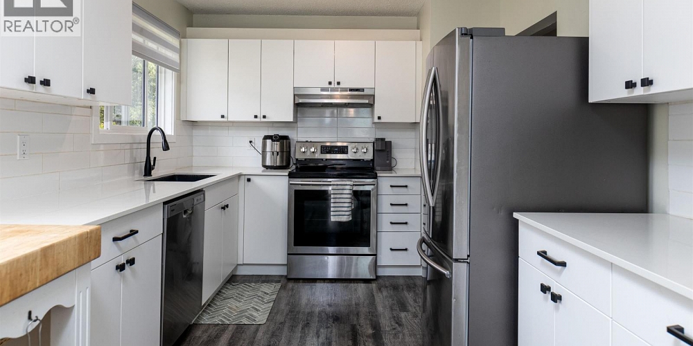 4912 LABELLE AVENUE Terrace Photo 4