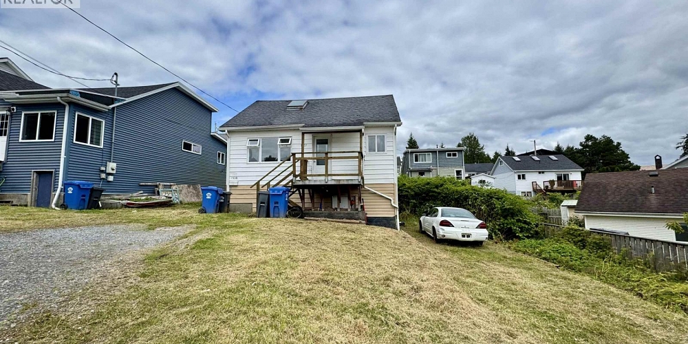 1537-1539 PIGOTT AVENUE Prince Rupert Photo 2