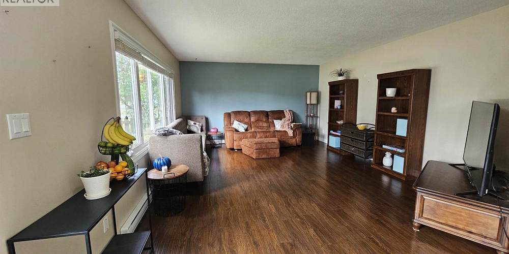 4818 TUCK AVENUE Terrace Photo 6