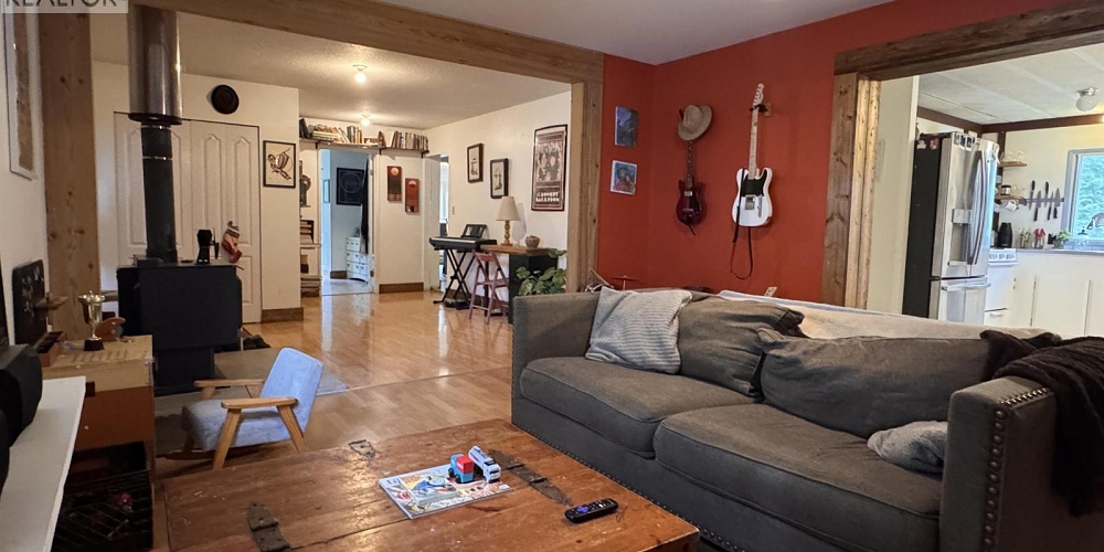 2914 THORNHILL STREET Terrace Photo 9