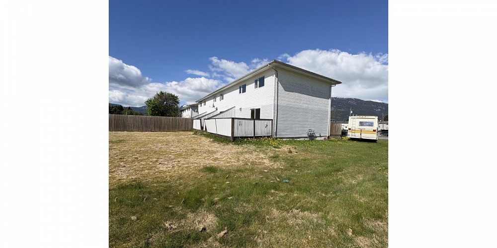 77 WEDEENE STREET Kitimat Photo 11