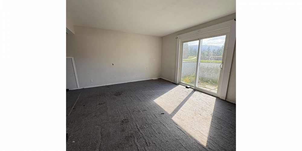 77 WEDEENE STREET Kitimat Photo 6