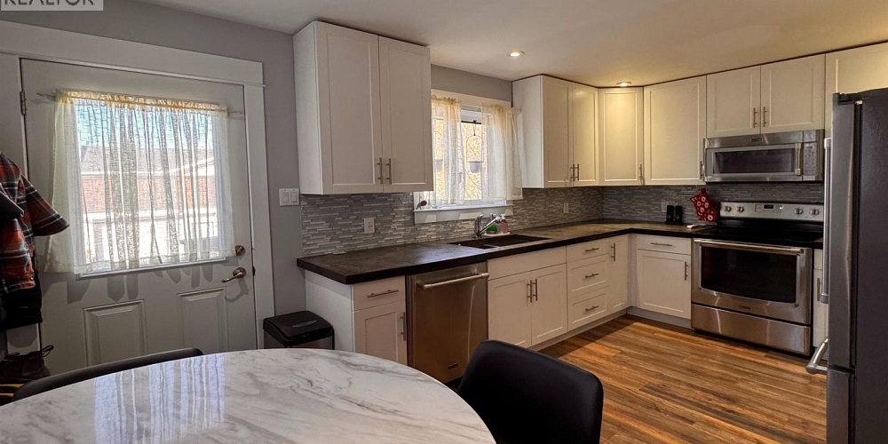 419 E 6TH AVENUE Prince Rupert Photo 8