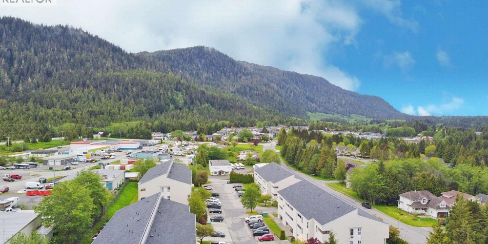 209 880 PRINCE RUPERT BOULEVARD Prince Rupert Photo 2