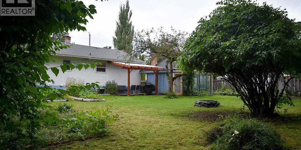 4825 DAVIS AVENUE Terrace Photo 28