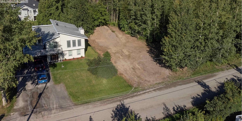 2413 KERR STREET Terrace Photo 6