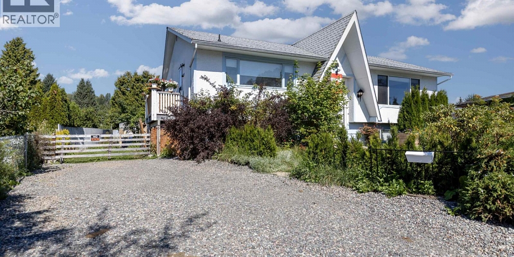 3509 BRUCE STREET Terrace Photo 2