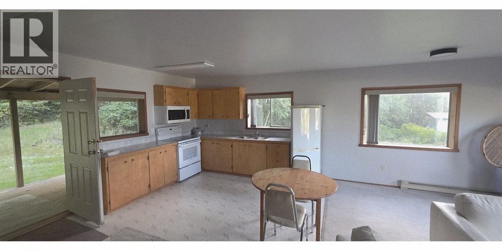 593 BEACH ROAD Skidegate/sandspit Photo 12