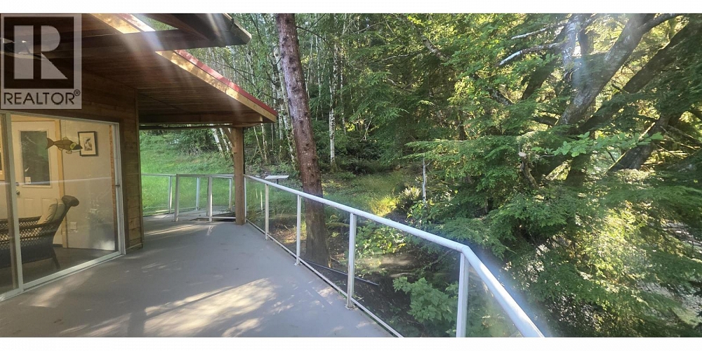 593 BEACH ROAD Skidegate/sandspit Photo 15