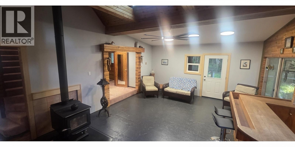 593 BEACH ROAD Skidegate/sandspit Photo 6
