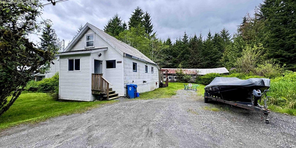 1865 E 11TH AVENUE Prince Rupert Photo 2