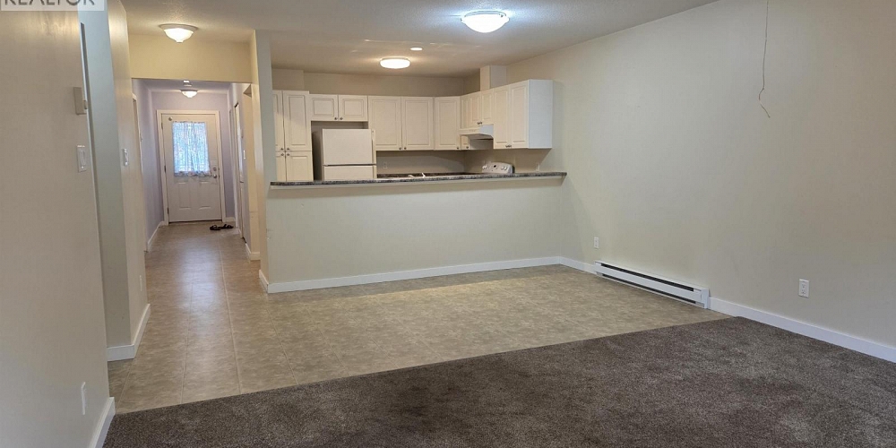 35 3404 ADAM STREET Terrace Photo 4