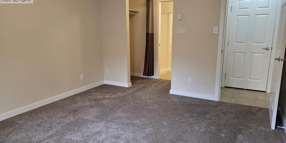35 3404 ADAM STREET Terrace Photo 7