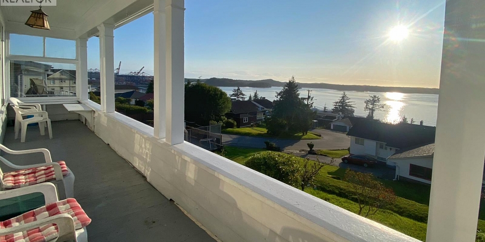 2150 ATLIN AVENUE Prince Rupert Photo 2