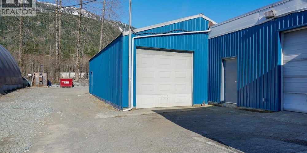 710 ENTERPRISE AVENUE Kitimat Photo 23