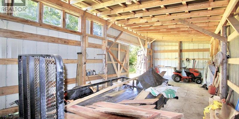 1514 BURGESS AVENUE Masset Photo 28