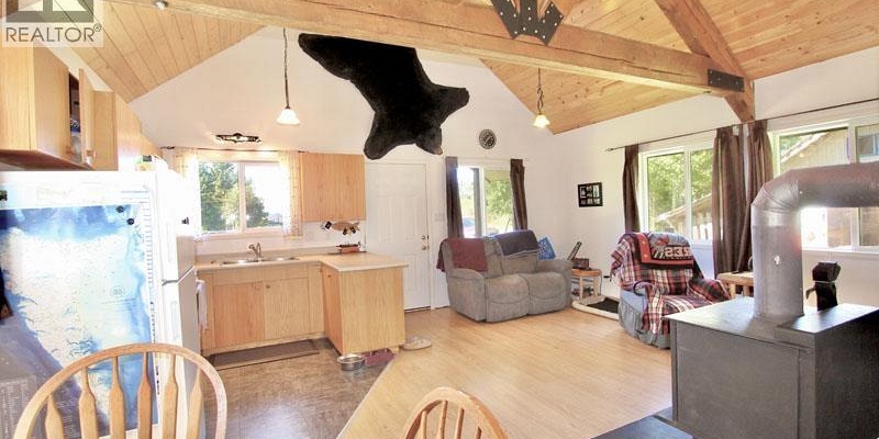 1514 BURGESS AVENUE Masset Photo 5