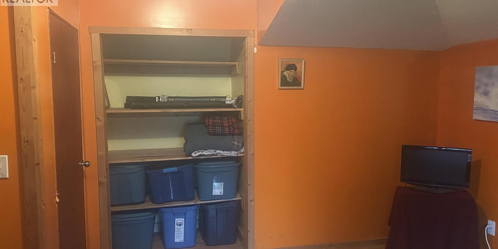 1567 DELKATLA STREET Masset Photo 12