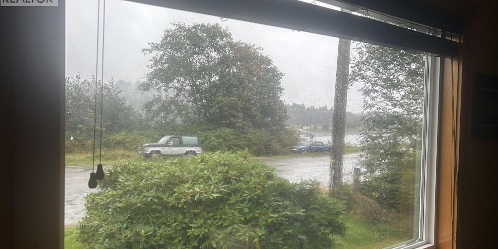 1567 DELKATLA STREET Masset Photo 13