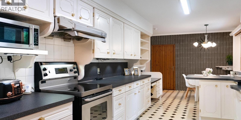 96 GREYLING AVENUE Kitimat Photo 21