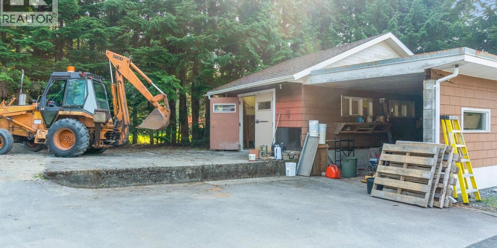 96 GREYLING AVENUE Kitimat Photo 32