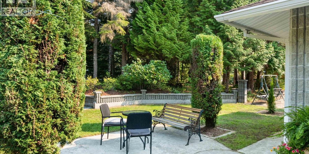 96 GREYLING AVENUE Kitimat Photo 4