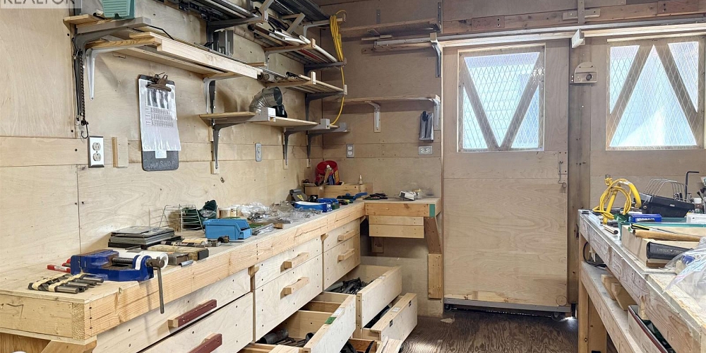 30 HAWK STREET Kitimat Photo 16