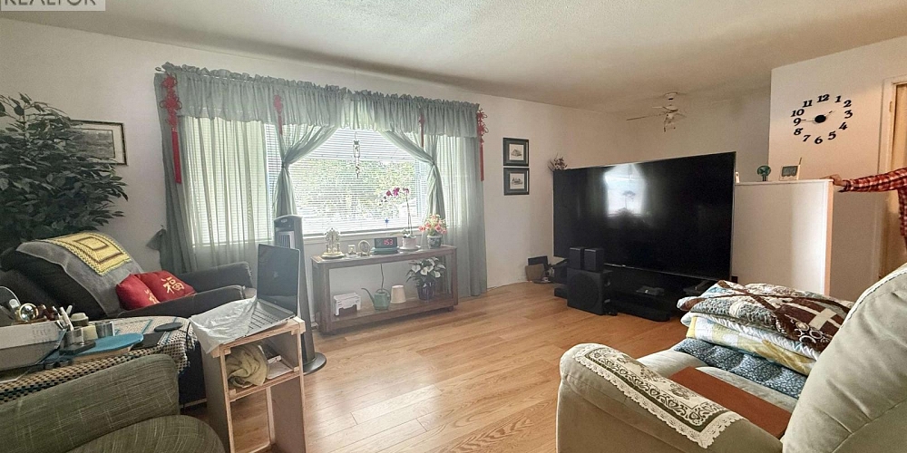 30 HAWK STREET Kitimat Photo 3