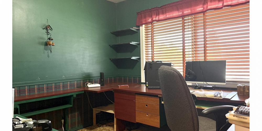 30 HAWK STREET Kitimat Photo 5