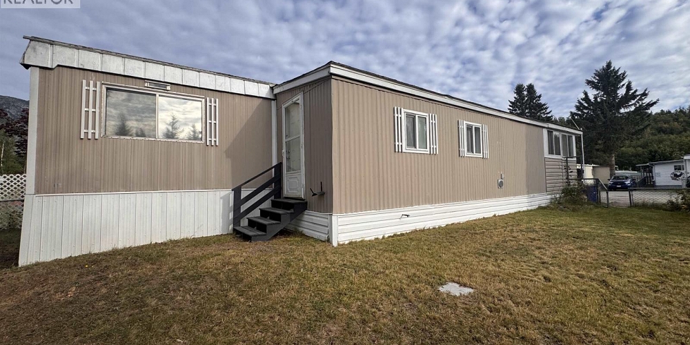 1 3889 MULLER AVENUE Terrace Photo 22