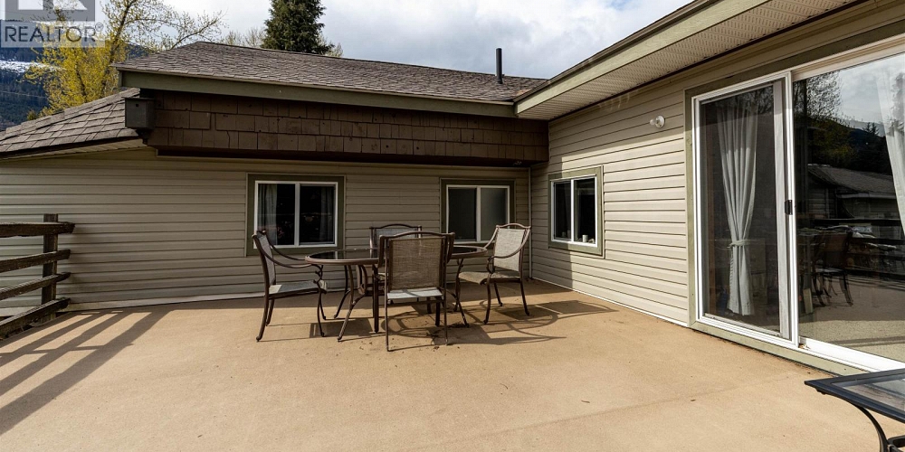 6237 NELSON ROAD Terrace Photo 17