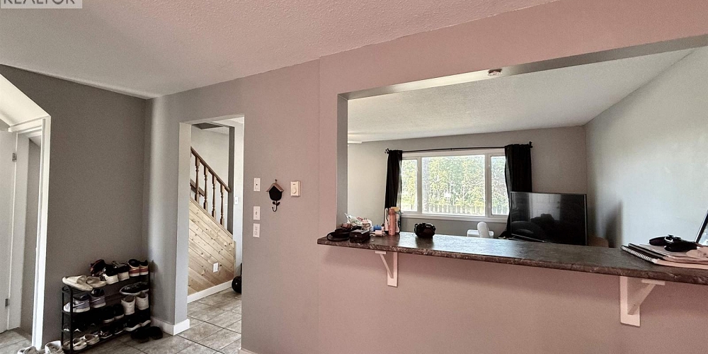 117 3530 KALUM STREET Terrace Photo 5