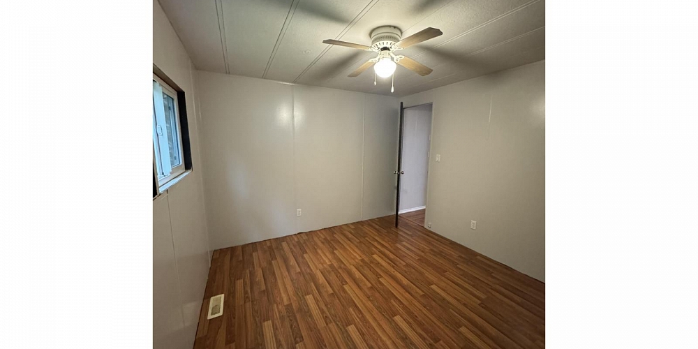 40 3889 MULLER AVENUE Terrace Photo 10