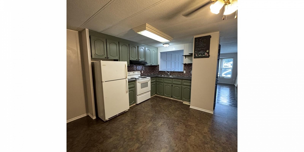 40 3889 MULLER AVENUE Terrace Photo 4