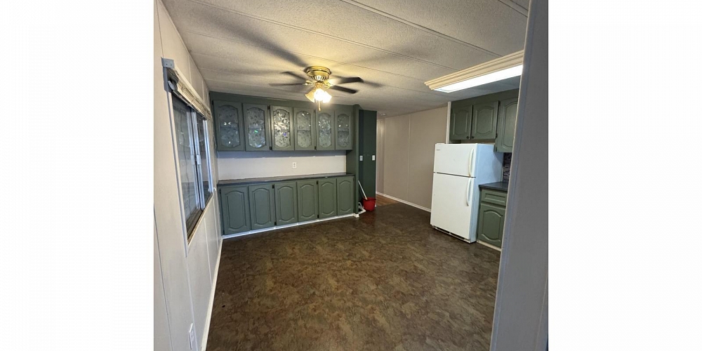 40 3889 MULLER AVENUE Terrace Photo 5
