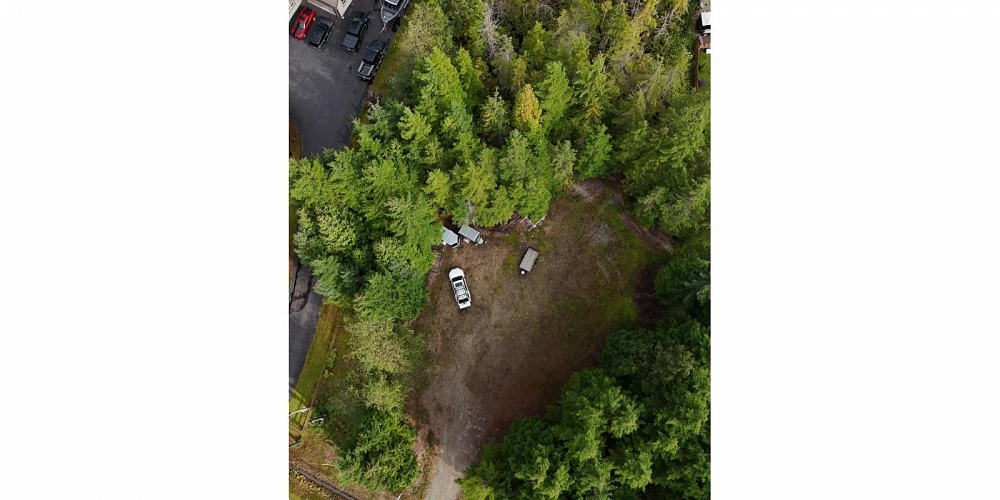 112 DEWBERRY STREET Kitimat Photo 2