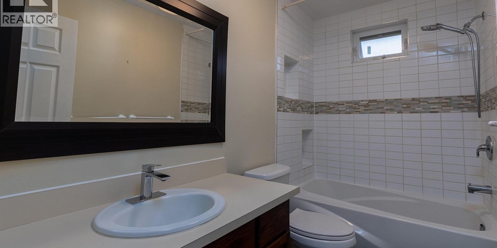 4732 BOLTON AVENUE Terrace Photo 9