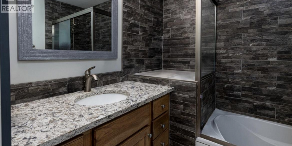 4427 GREIG AVENUE Terrace Photo 8