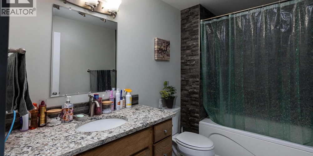 4427 GREIG AVENUE Terrace Photo 9