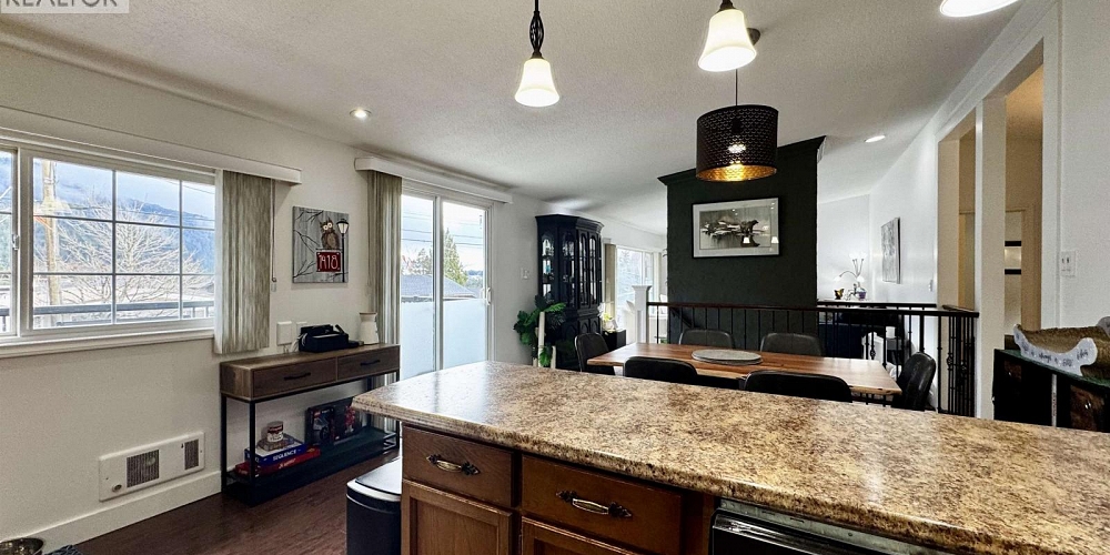 284 CRESTVIEW DRIVE Prince Rupert Photo 9