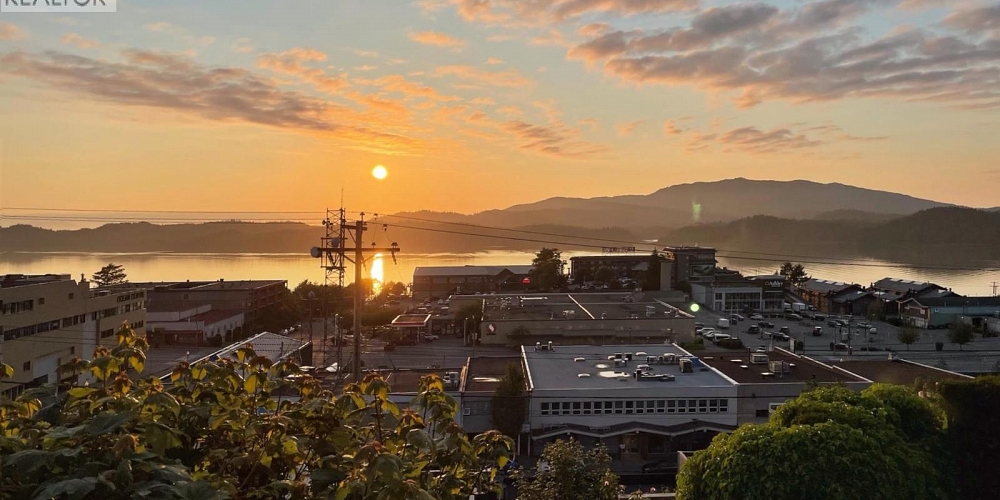 232 W 4TH AVENUE Prince Rupert Photo 2