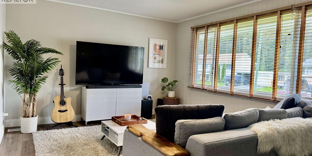 4 GROUSE STREET Kitimat Photo 2