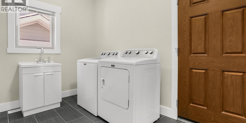 52 BLACKBERRY STREET Kitimat Photo 24