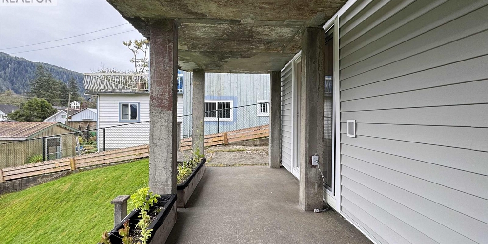 723 W 6TH AVENUE Prince Rupert Photo 28